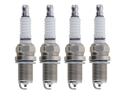 4 X AUTOLITE SPARK PLUG FOR MERCEDES BENZ C200 W202 M111.941 M111.945 2.0 I4 07/1997 ON TILL 10/2000